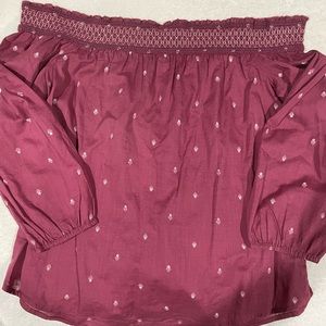 Abercrombie & Fitch off shoulder top